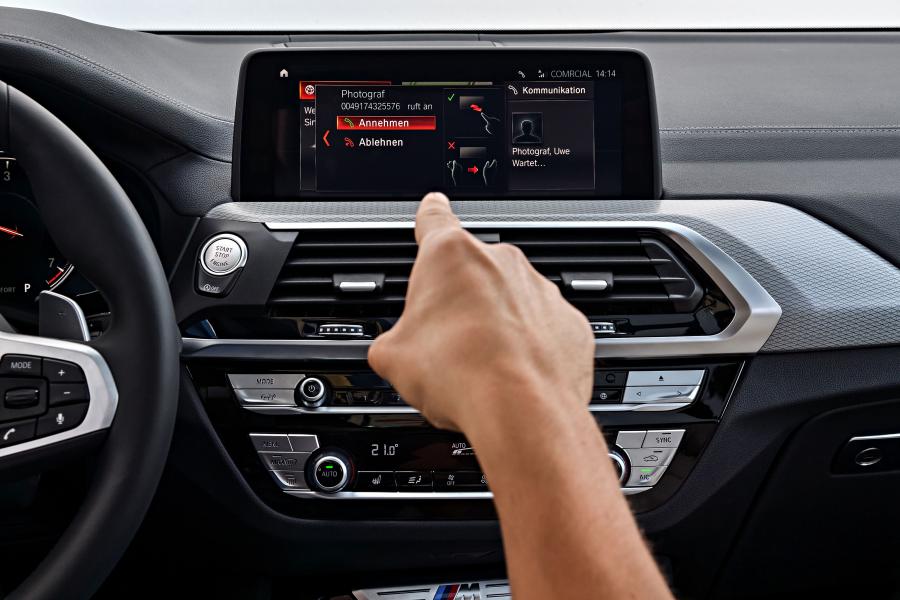 Детали интерьера BMW X3 M40i (G01) 2017 года  (WW) (фото 151 из 184)